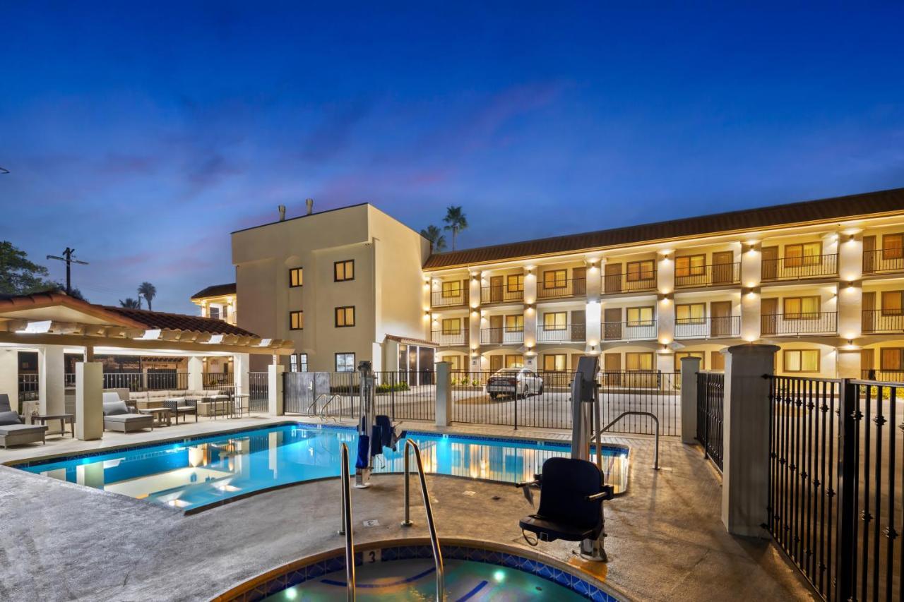Hotel Huntington Duarte Exteriér fotografie